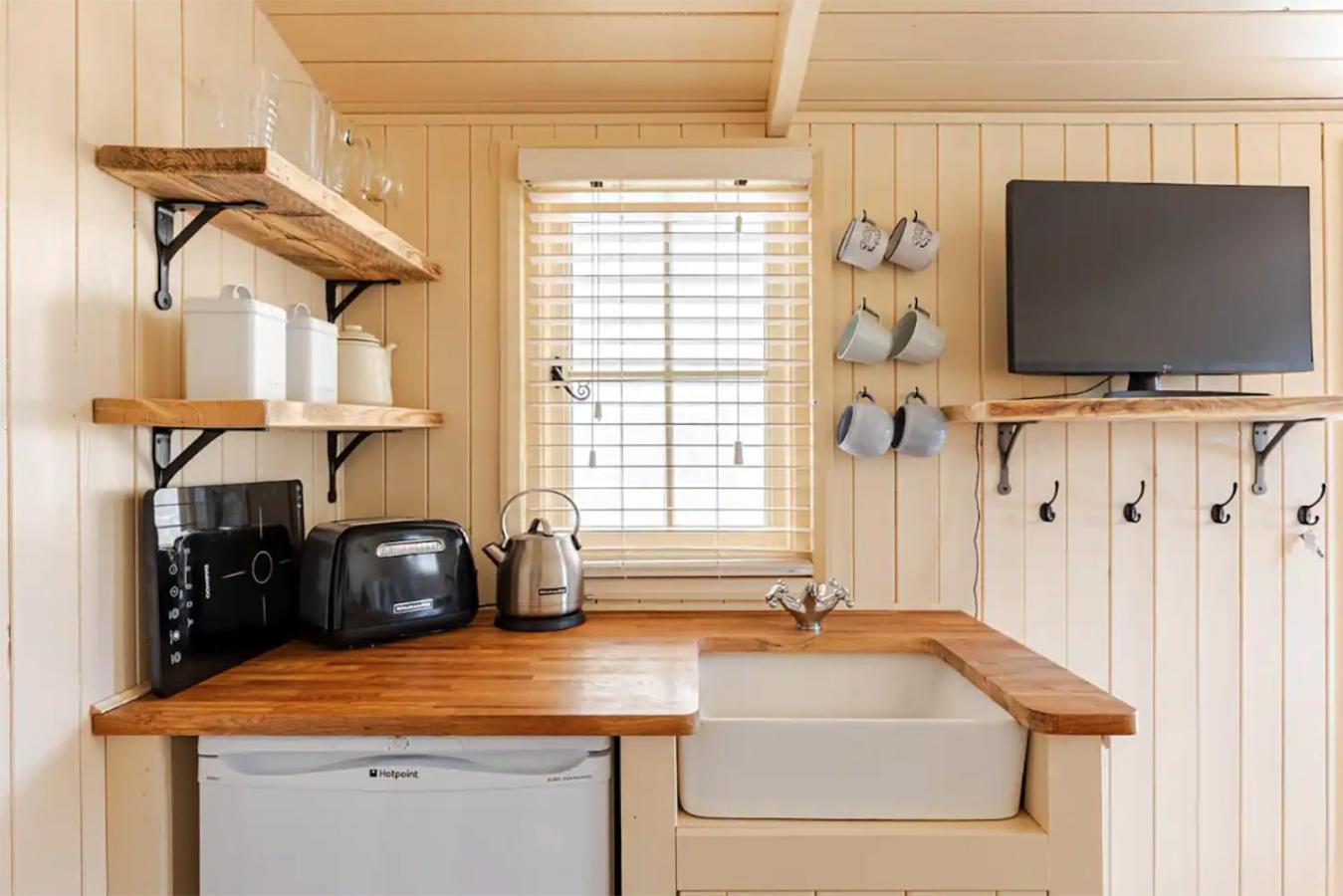 Shepherd'S Hut, Bath Extérieur photo